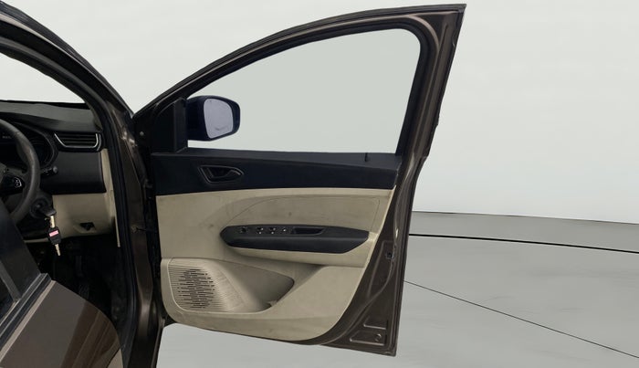 2022 Renault TRIBER RXT, Petrol, Manual, 48,648 km, RHS Front Door