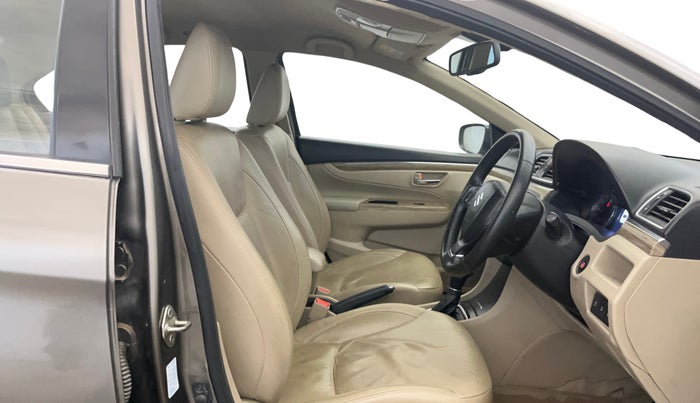 2019 Maruti Ciaz ALPHA  AT 1.5 SHVS PETROL, Petrol, Automatic, 46,908 km, Right Side Front Door Cabin