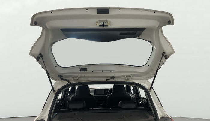 2022 Hyundai GRAND I10 NIOS ASTA 1.2 KAPPA VTVT, Petrol, Manual, 17,175 km, Boot Door Open