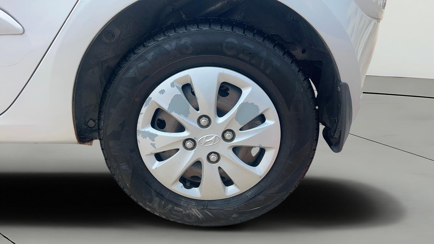 2012 Hyundai i10 MAGNA 1.2, Petrol, Manual, 79,706 km, Left Rear Wheel