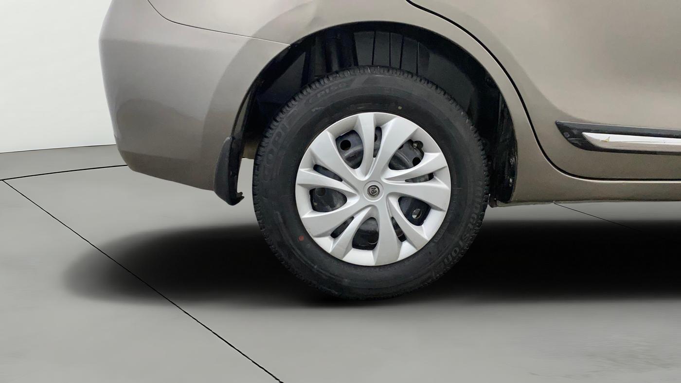 2021 Maruti Dzire VXI, Petrol, Manual, 50,718 km, Right Rear Wheel