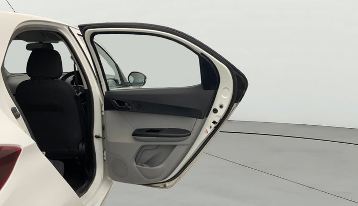 2022 Tata Tiago XT CNG, CNG, Manual, 50,251 km, RHS Rear Door