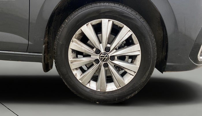 2025 Volkswagen VIRTUS Highline Plus 1.0 TSI AT, Petrol, Automatic, 1,376 km, Right Front Wheel