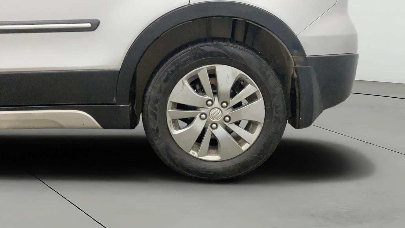 2016 Maruti S Cross ZETA 1.3, Diesel, Manual, 75,177 km, Left Rear Wheel