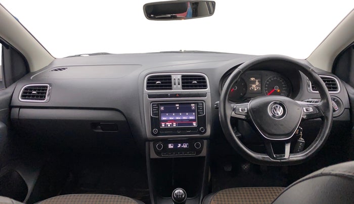 2017 Volkswagen Polo HIGHLINE1.2L, Petrol, Manual, 75,482 km, Dashboard