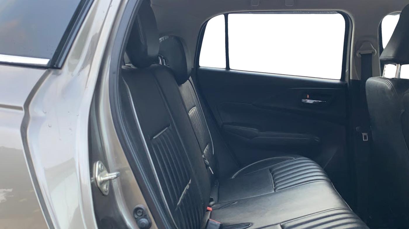 2024 Maruti Swift ZXI PLUS, Petrol, Manual, 31,305 km, Right Side Rear Door Cabin