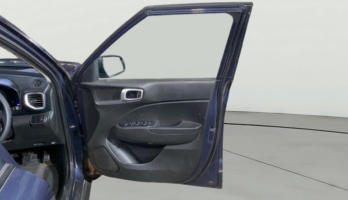 2020 Hyundai VENUE S 1.2, Petrol, Manual, 54,006 km, RHS Front Door