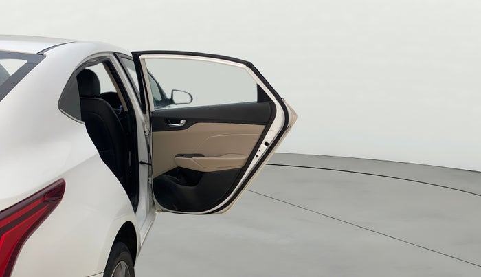 2018 Hyundai Verna 1.6 VTVT SX O, Petrol, Manual, 55,654 km, RHS Rear Door