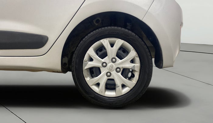 2013 Hyundai Grand i10 SPORTZ AT 1.2 KAPPA VTVT, Petrol, Automatic, 1,02,760 km, Left Rear Wheel