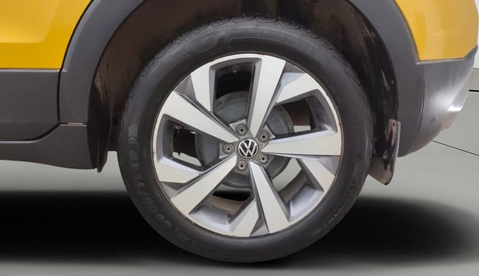 2022 Volkswagen TAIGUN TOPLINE 1.0 TSI AT, Petrol, Automatic, 28,405 km, Left Rear Wheel