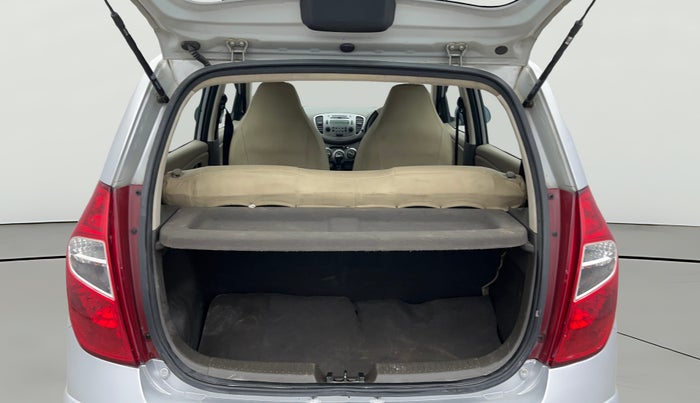 2015 Hyundai i10 SPORTZ 1.1, Petrol, Manual, 75,400 km, Boot Open Zoomed View