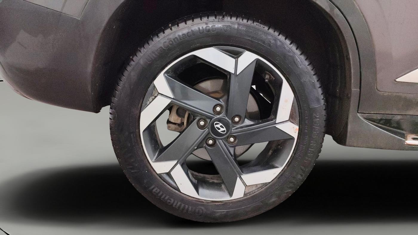 2021 Hyundai ALCAZAR 2.0 SIGNATURE (O) AT 6STR, Petrol, Automatic, 1,05,636 km, Right Rear Wheel