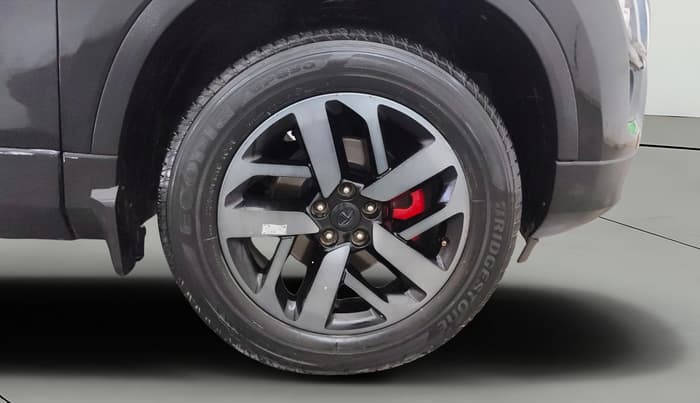 2023 Tata Safari XZ PLUS 2.0L RED DARK EDITION 7 STR MT, Diesel, Manual, 38,406 km, Right Front Wheel