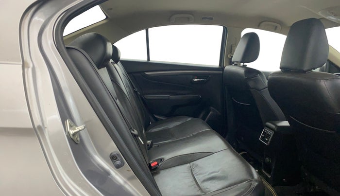 2017 Maruti Ciaz S 1.4 MT PETROL, Petrol, Manual, 71,051 km, Right Side Rear Door Cabin