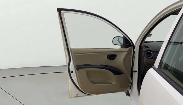 2013 Hyundai i10 MAGNA 1.1, CNG, Manual, 77,830 km, LHS Front Door