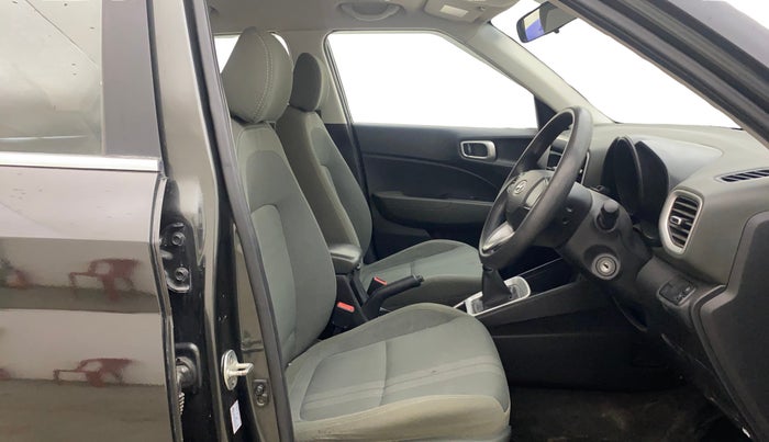 2020 Hyundai VENUE S 1.2, Petrol, Manual, 72,978 km, Right Side Front Door Cabin