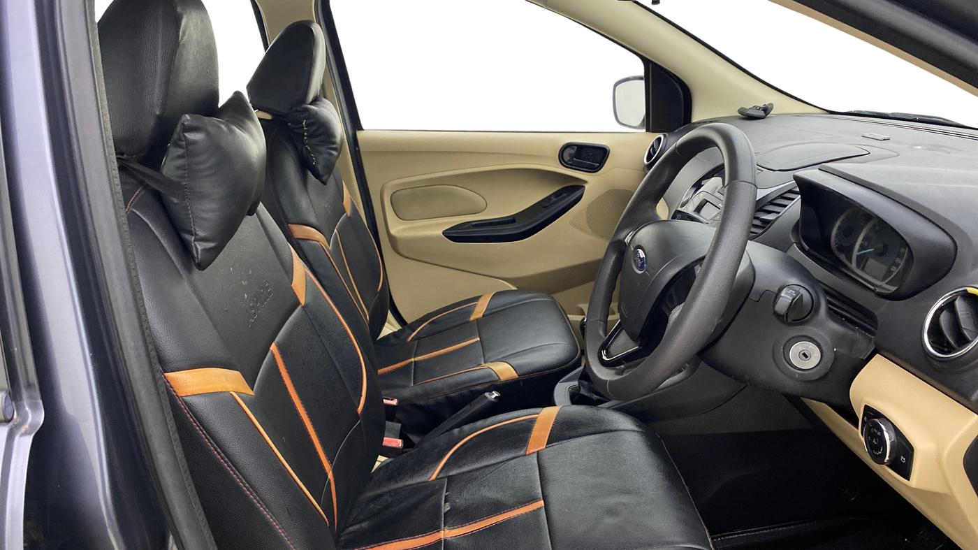 2017 Ford Figo Aspire TITANIUM 1.2 PETROL, Petrol, Manual, 81,215 km, Right Side Front Door Cabin