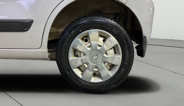 2013 Maruti Wagon R 1.0 LXI, Petrol, Manual, 73,442 km, Left Rear Wheel