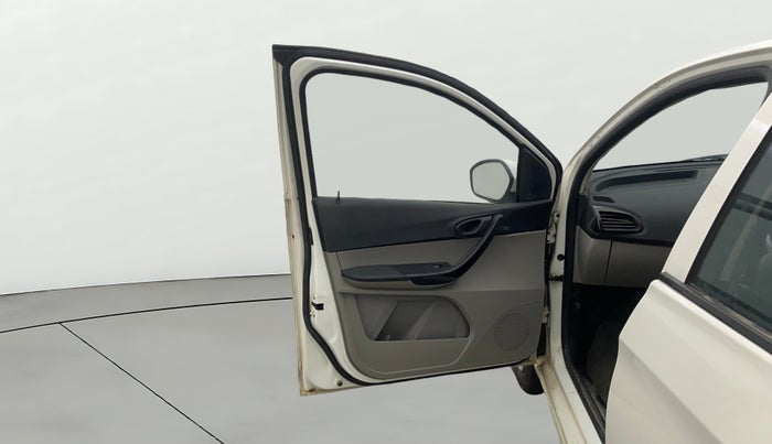 2016 Tata Tiago XT PETROL, Petrol, Manual, 55,189 km, LHS Front Door