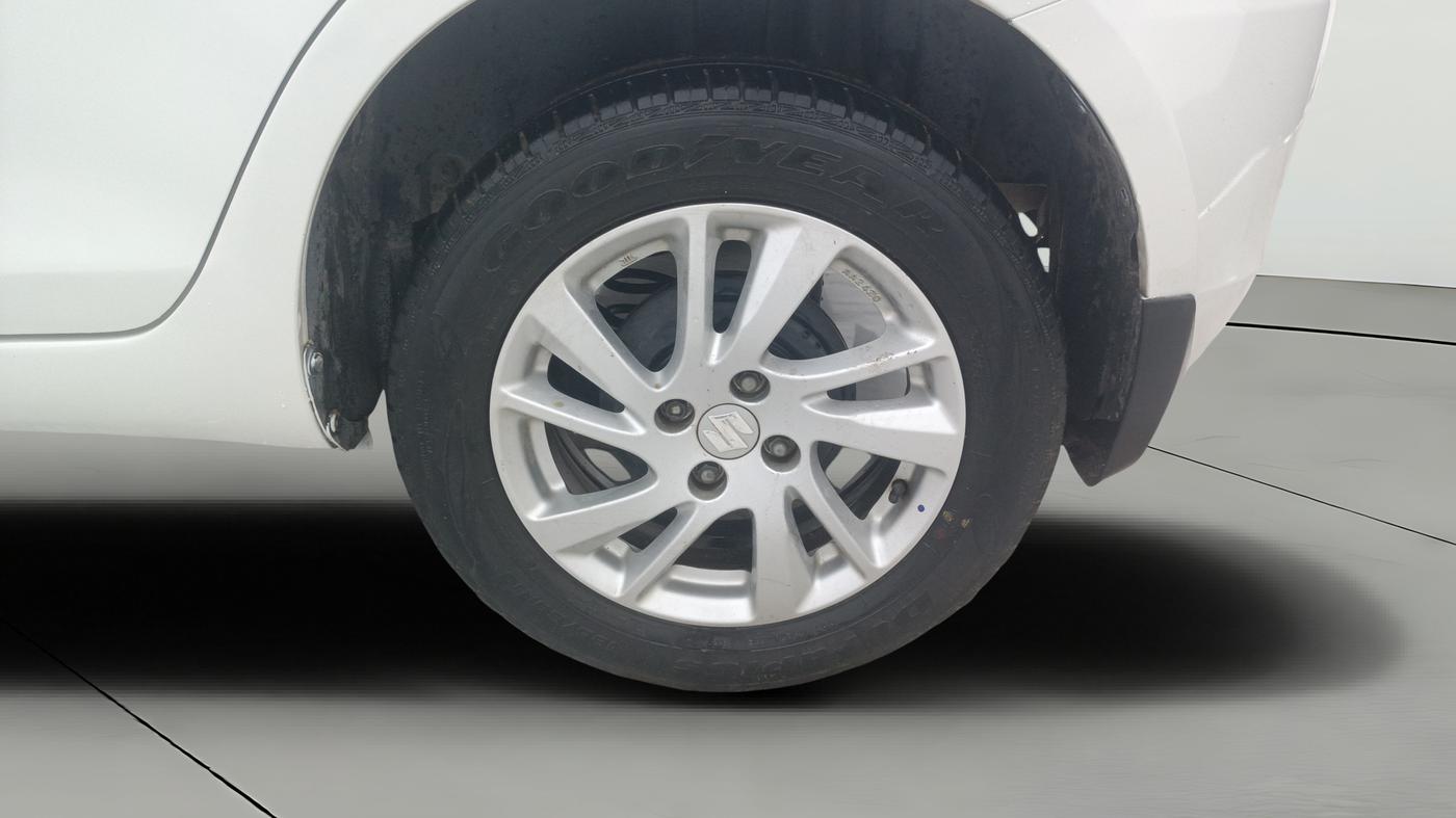 2013 Maruti Swift ZXI, Petrol, Manual, 66,222 km, Left Rear Wheel
