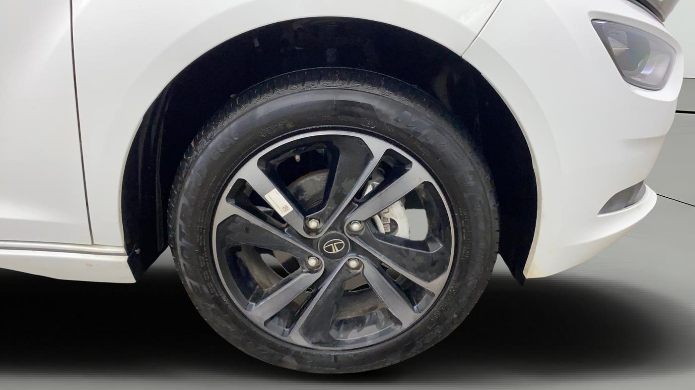 2024 Tata ALTROZ Racer R2, Petrol, Manual, 4,974 km, Right Front Wheel