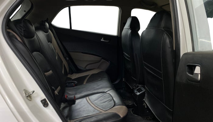 2015 Hyundai Grand i10 SPORTZ 1.2 KAPPA VTVT, Petrol, Manual, 50,768 km, Right Side Rear Door Cabin