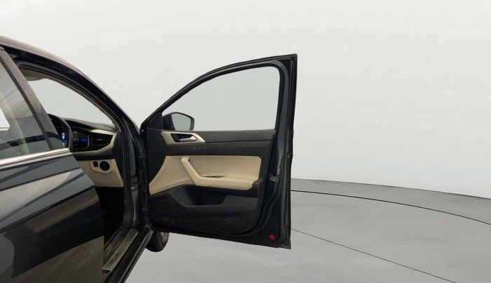 2023 Volkswagen VIRTUS TOPLINE TSI 1.0 AT, Petrol, Automatic, 59,729 km, RHS Front Door