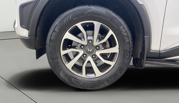 2023 Mahindra SCORPIO-N Z8 L PETROL AT 7 STR, Petrol, Automatic, 64,601 km, Left Front Wheel