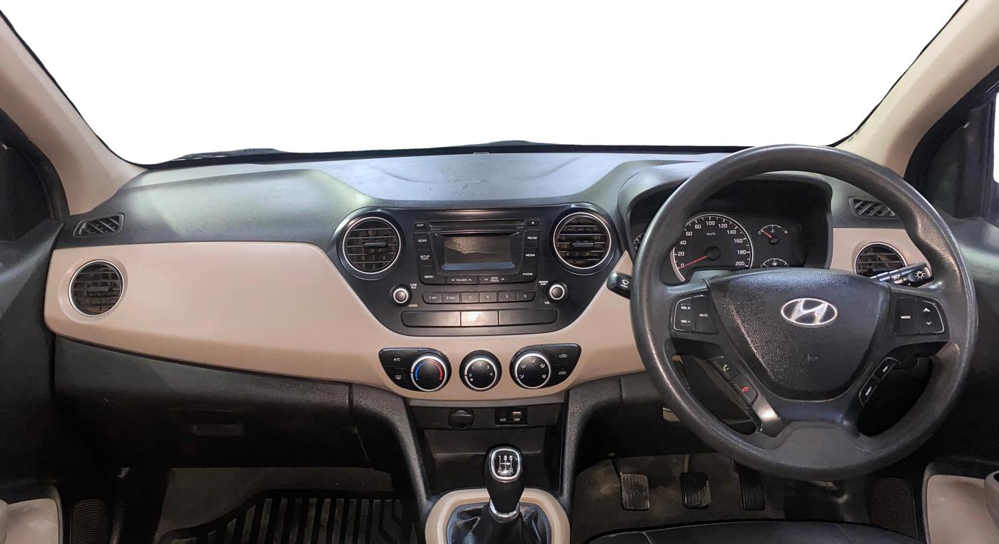 2016 Hyundai Grand i10 SPORTZ 1.2 KAPPA VTVT, Petrol, Manual, 87,439 km, Dashboard