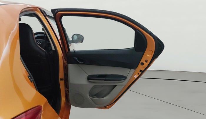 2018 Tata Tiago XT PETROL, Petrol, Manual, 64,109 km, RHS Rear Door