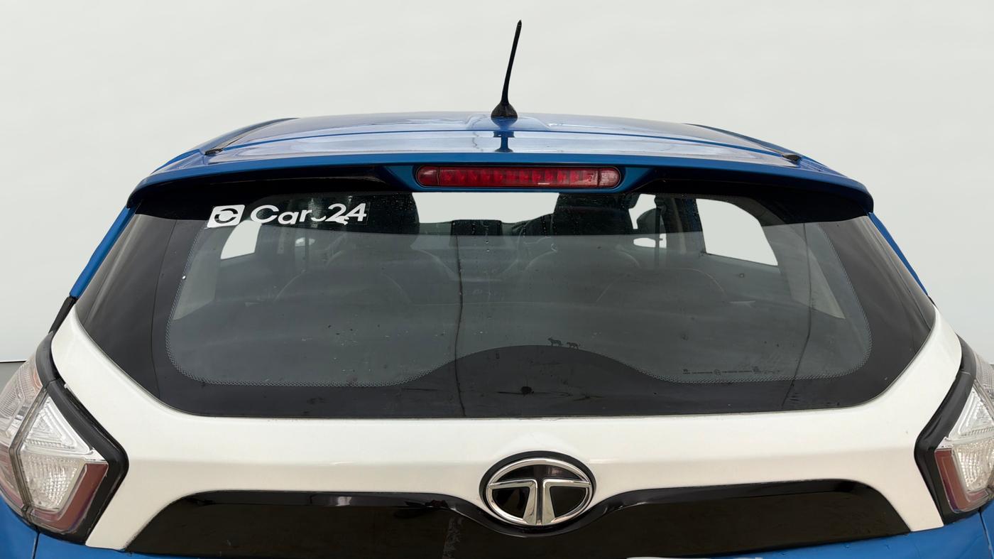 2018 Tata NEXON XM PETROL, Petrol, Manual, 43,767 km, Rear Windshield