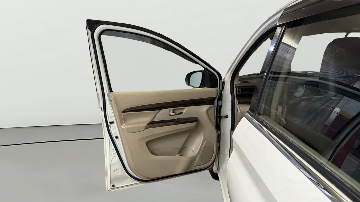 2019 Maruti Ertiga ZXI+ SHVS, Petrol, Manual, 43,013 km, LHS Front Door