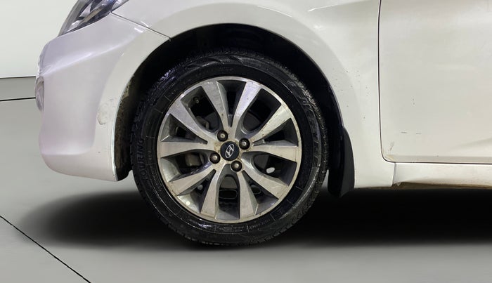 2014 Hyundai Verna FLUIDIC 1.6 CRDI SX, Diesel, Manual, 1,11,484 km, Left Front Wheel