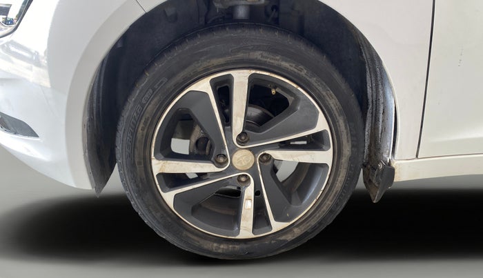 2022 Tata ALTROZ XZ PETROL, Petrol, Manual, 42,656 km, Left Front Wheel