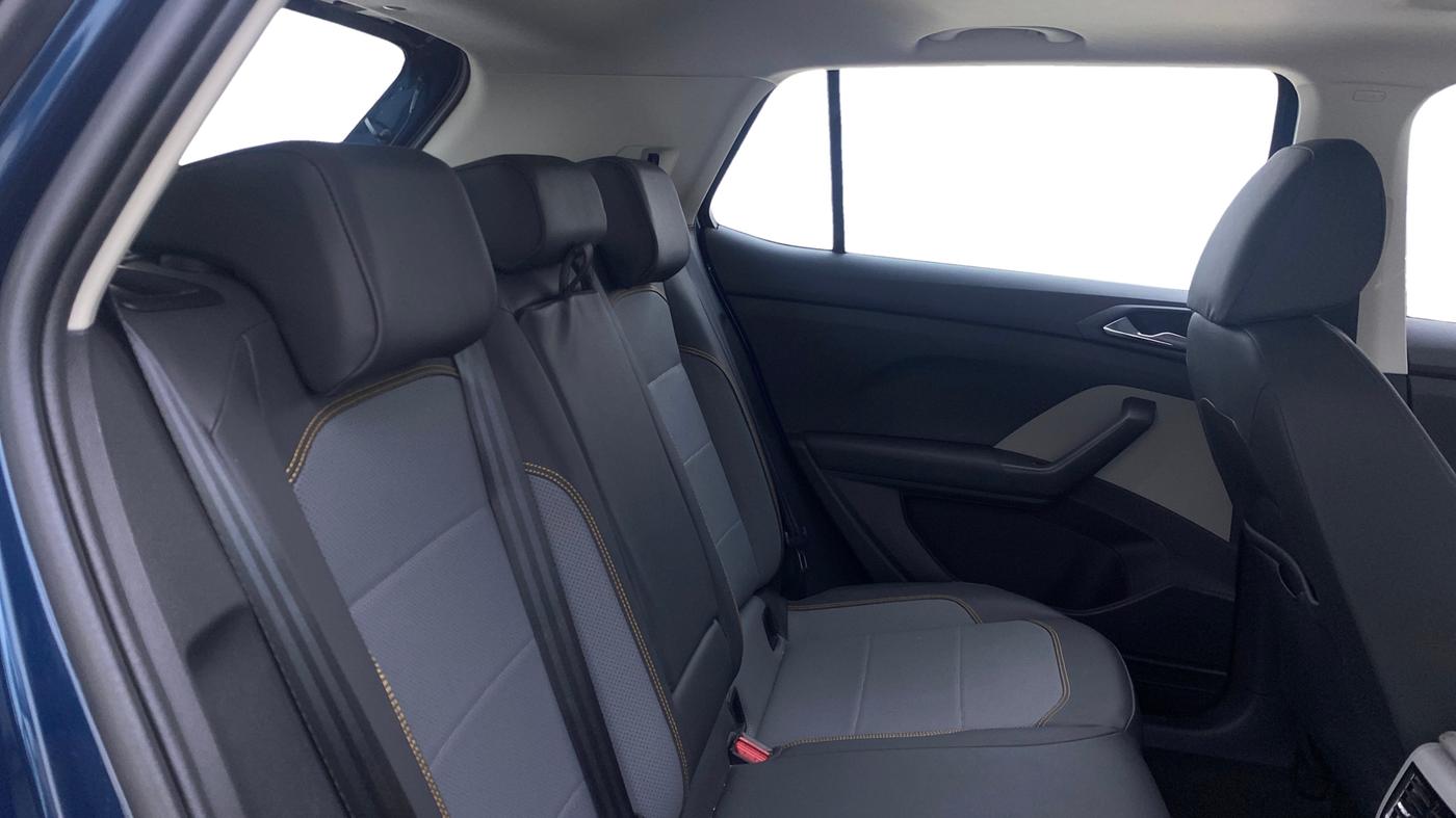 2025 Skoda KUSHAQ Prestige 1.5L TSI AT, Petrol, Automatic, 3,786 km, Right Side Rear Door Cabin