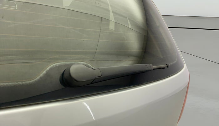 2012 Volkswagen Polo HIGHLINE DIESEL, Diesel, Manual, 1,28,671 km, Rear Wiper