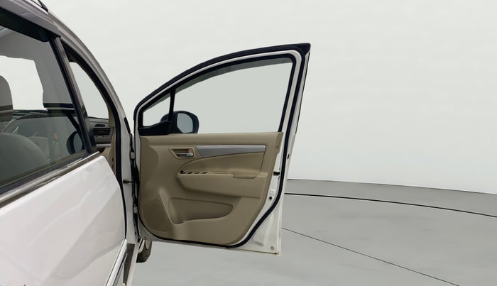 2018 Maruti Ertiga VXI, Petrol, Manual, 75,673 km, RHS Front Door