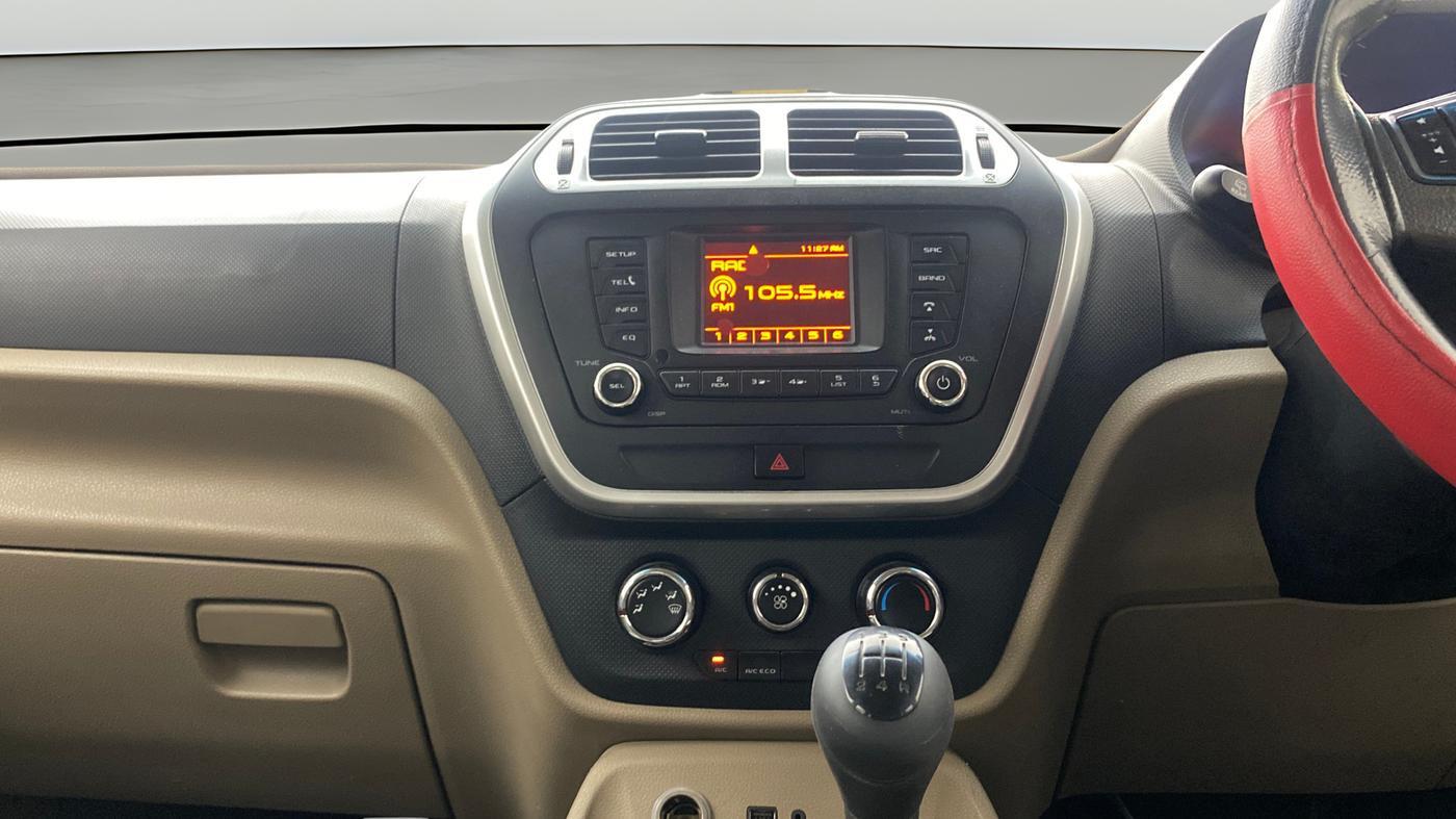 2023 Mahindra BOLERO NEO N 8, Diesel, Manual, 1,32,564 km, Air Conditioner