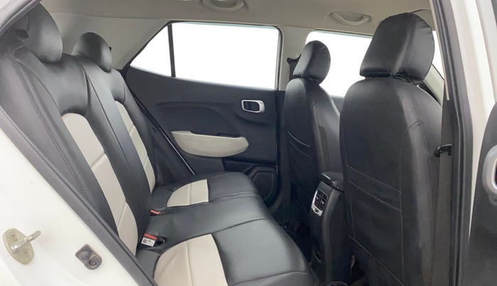 2022 Hyundai VENUE S (O) 1.0 Turbo Petrol DCT, Petrol, Automatic, 42,538 km, Right Side Rear Door Cabin