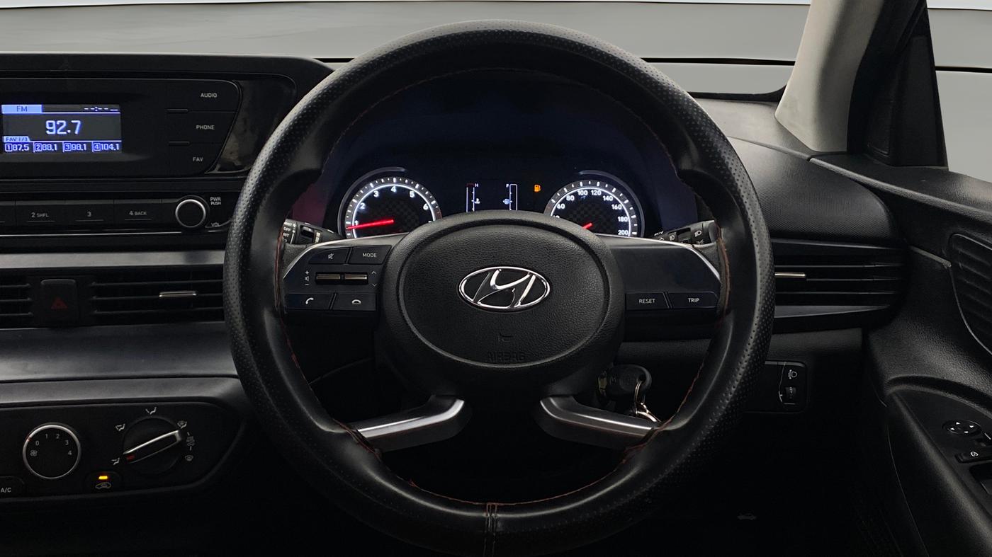 2022 Hyundai NEW I20 MAGNA 1.2 MT, Petrol, Manual, 39,610 km, Steering Wheel Close Up