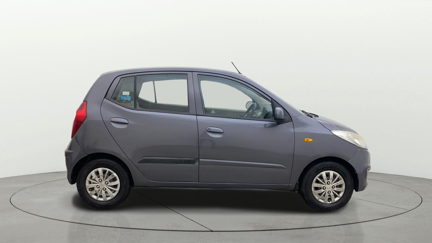 2015 Hyundai i10 SPORTZ 1.1, Petrol, Manual, 82,935 km, Right Side View
