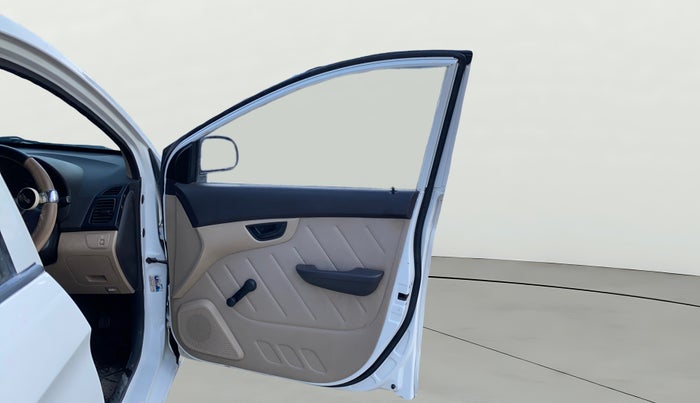 2013 Hyundai Eon D-LITE+, Petrol, Manual, 82,790 km, RHS Front Door