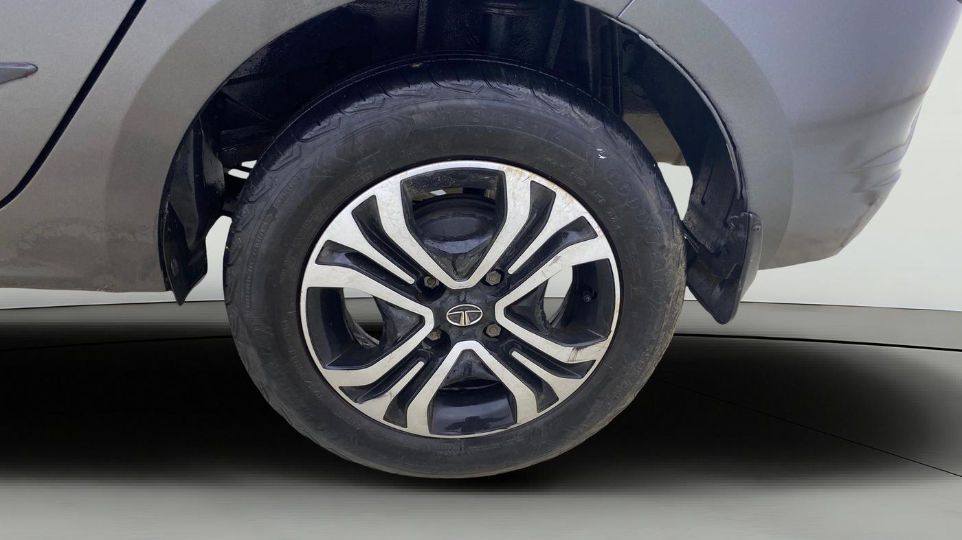 2022 Tata TIGOR XZ PLUS CNG, CNG, Manual, 44,071 km, Left Rear Wheel