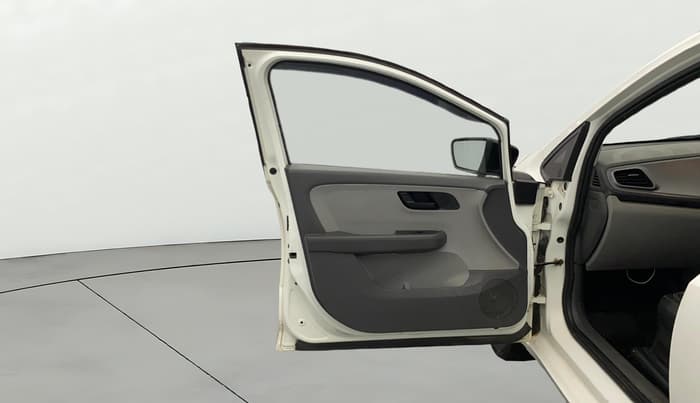2020 Tata ALTROZ XE PETROL, Petrol, Manual, 55,548 km, LHS Front Door