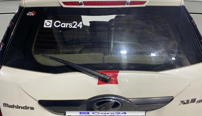 2017 Mahindra XUV500 G AT, Petrol, Automatic, 33,108 km, Rear Windshield