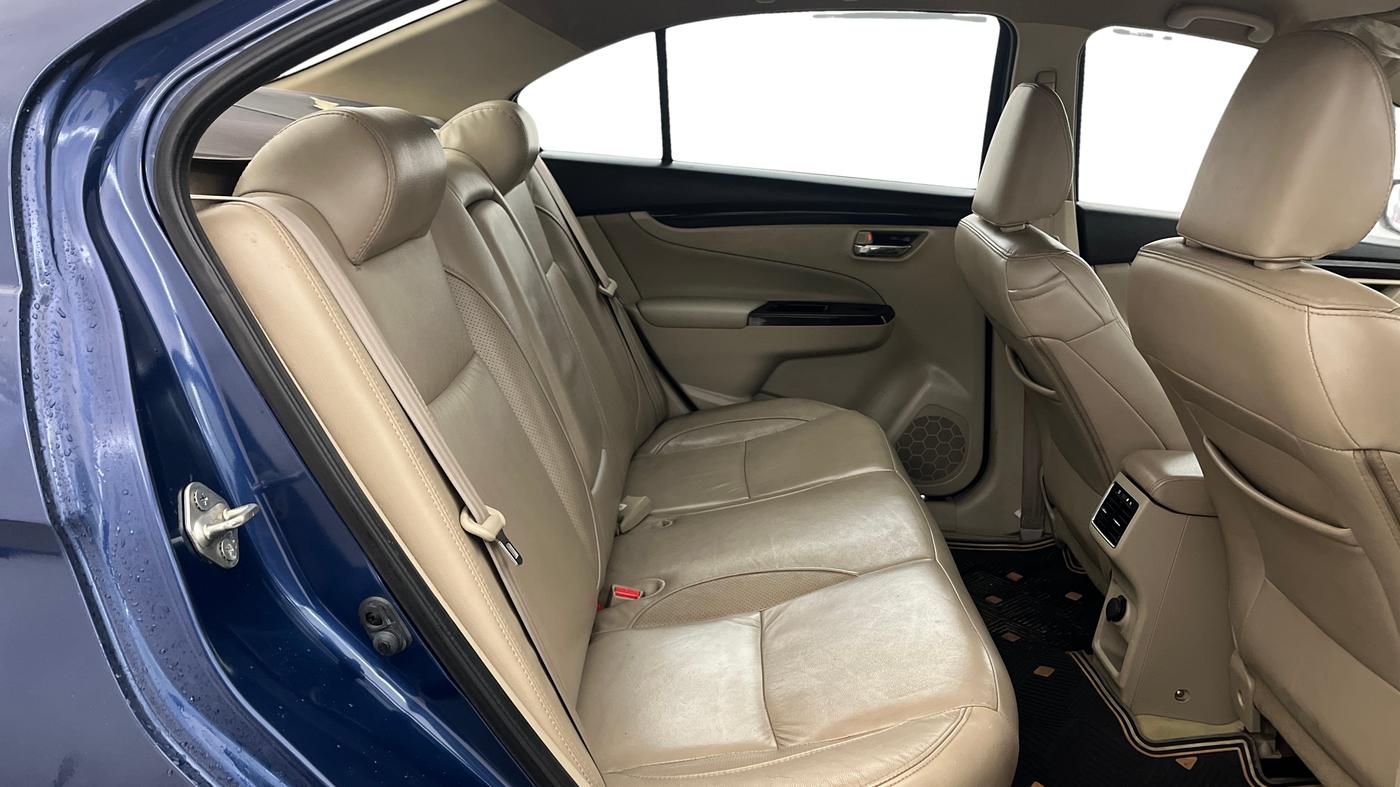 2018 Maruti Ciaz ALPHA 1.4 PETROL, Petrol, Manual, 47,355 km, Right Side Rear Door Cabin