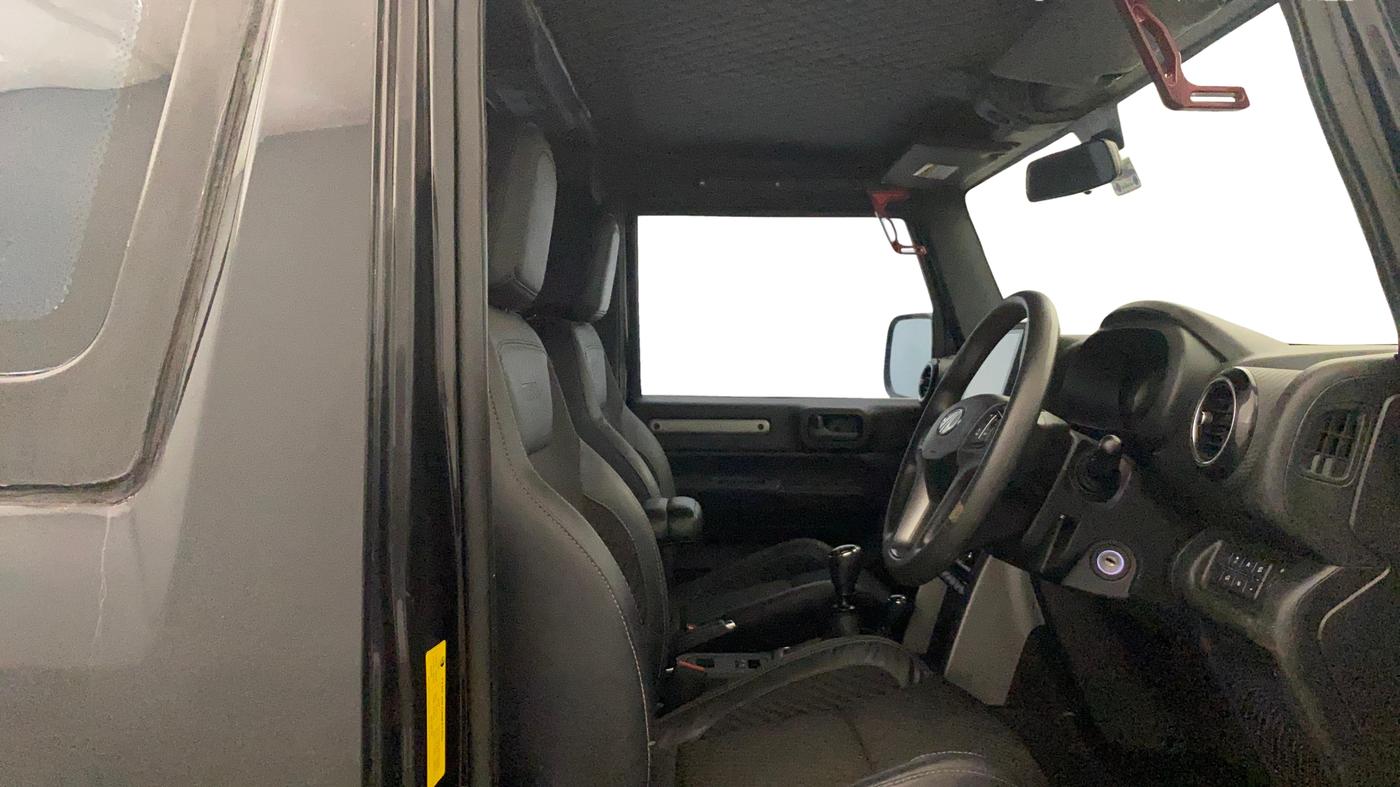 2022 Mahindra Thar LX D 4WD MT CONVERTIBLE, Diesel, Manual, 8,410 km, Right Side Front Door Cabin