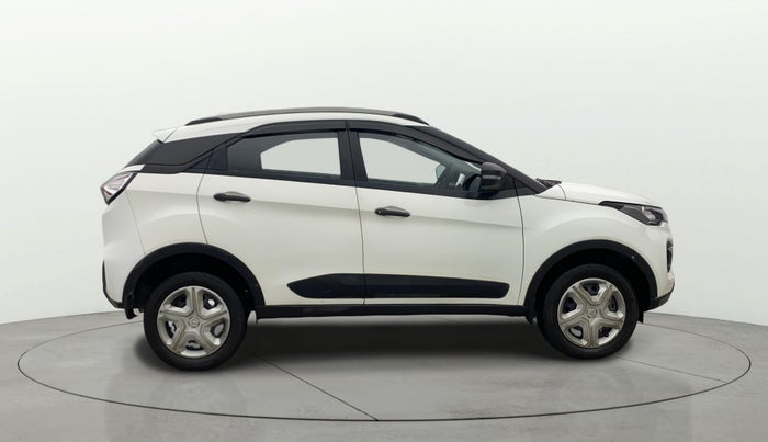 2023 Tata NEXON XMA SUNROOF PETROL, Petrol, Automatic, 36,089 km, Right Side View