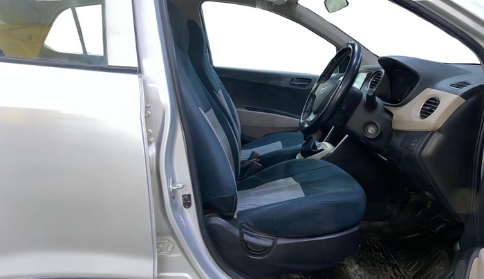 2017 Hyundai Grand i10 MAGNA 1.2 KAPPA VTVT, Petrol, Manual, 27,483 km, Right Side Front Door Cabin