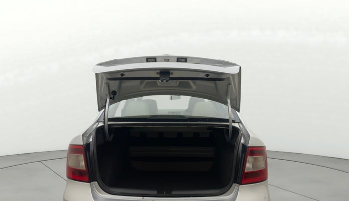 2014 Skoda Rapid 1.5 TDI CR ELEGANCE AT, Diesel, Automatic, 49,586 km, Boot Door Open